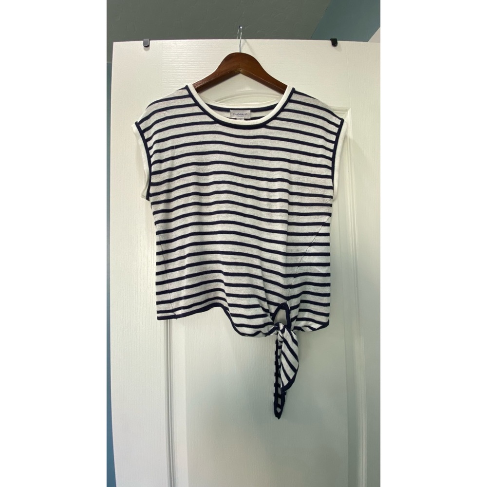 Amazon brand Cashmeren Top, size S